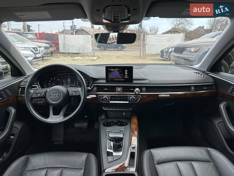 Седан Audi A4 2018 в Ивано-Франковске
