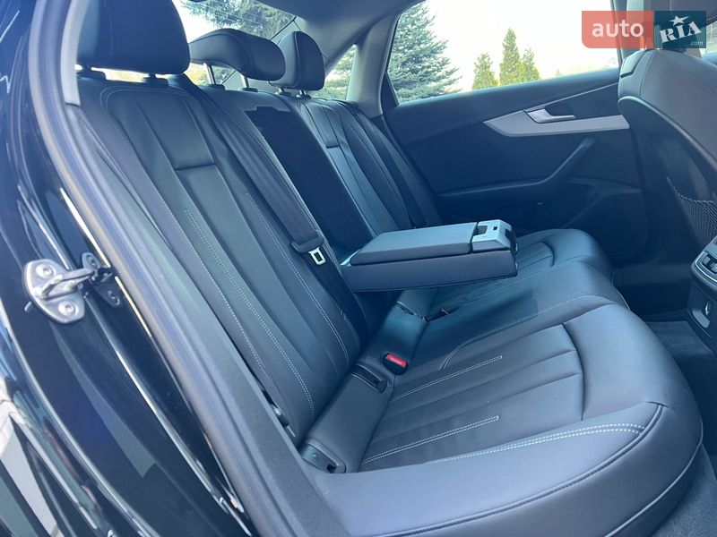 Седан Audi A4 2021 в Києві