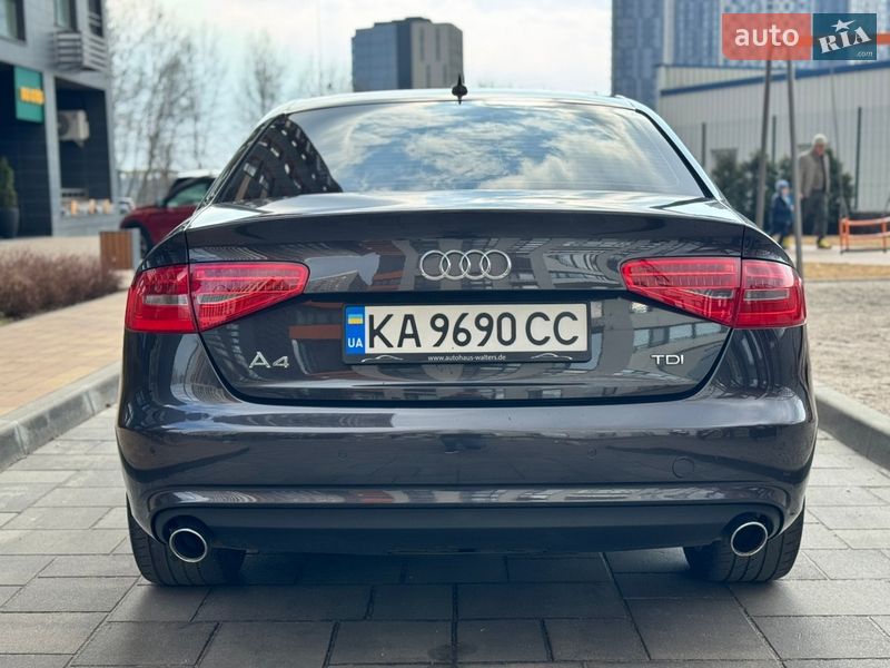 Седан Audi A4 2013 в Києві