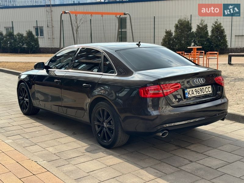 Седан Audi A4 2013 в Києві