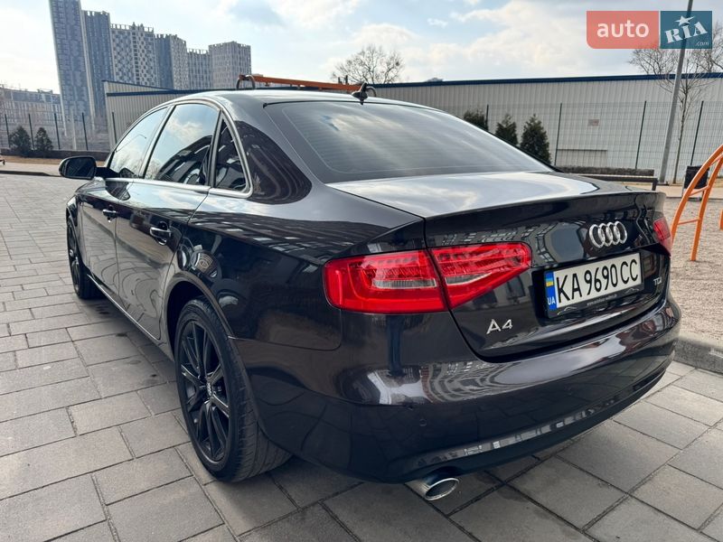 Седан Audi A4 2013 в Києві