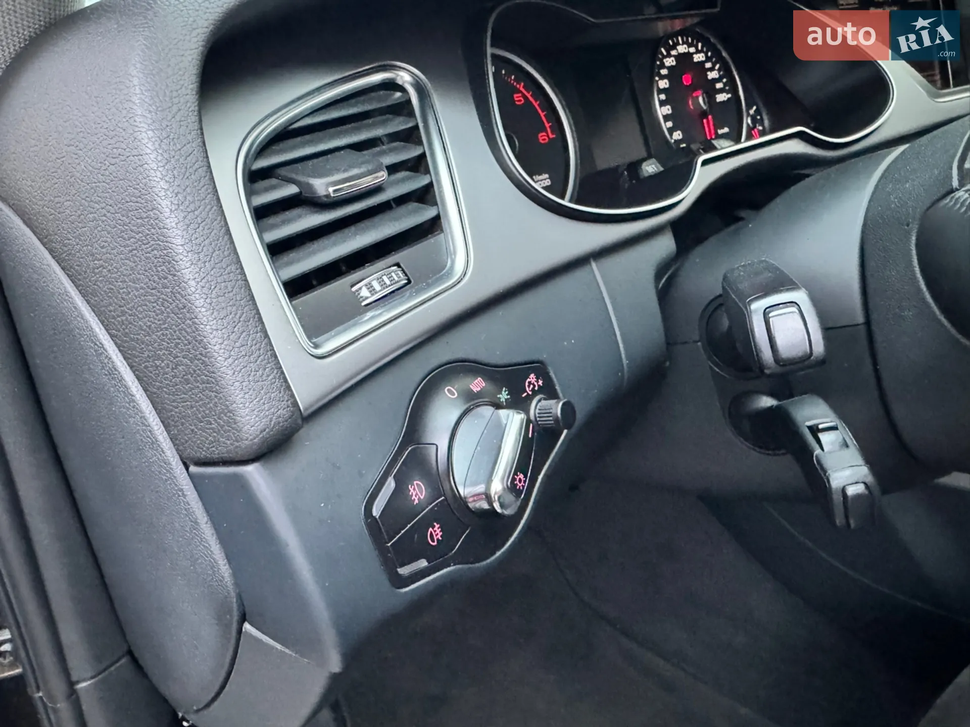 2013 Audi A4 - мініатюра 34