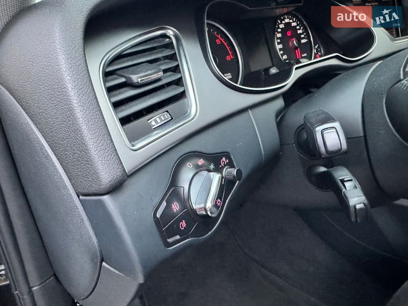 Седан Audi A4 2013 в Києві