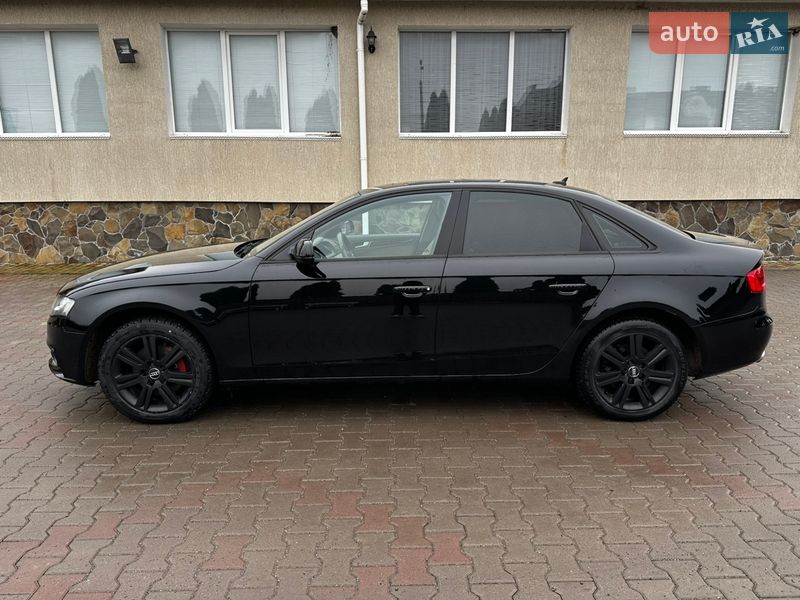 Седан Audi A4 2011 в Дунаївцях