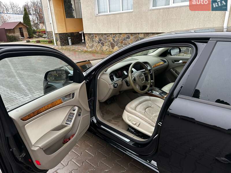 Седан Audi A4 2011 в Дунаївцях