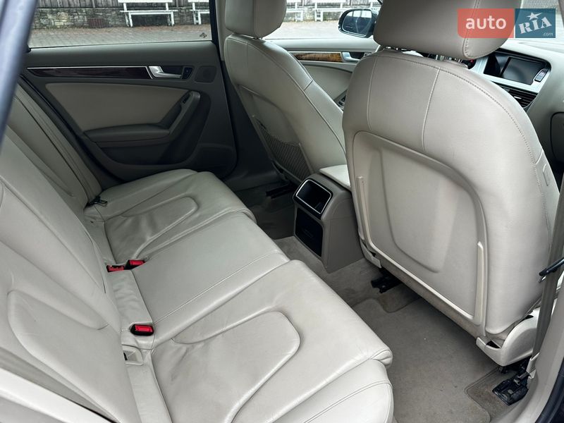 Седан Audi A4 2011 в Дунаївцях
