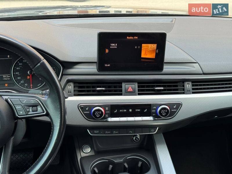 Седан Audi A4 2017 в Киеве