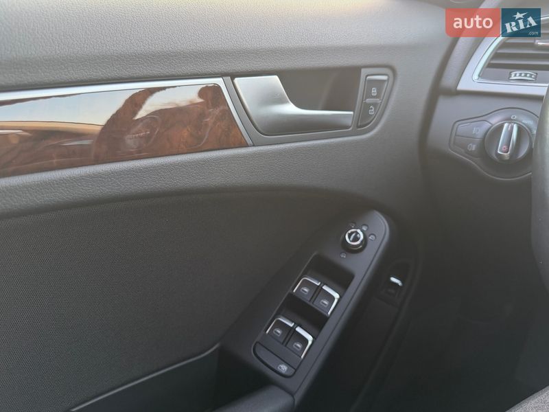 Седан Audi A4 2012 в Києві