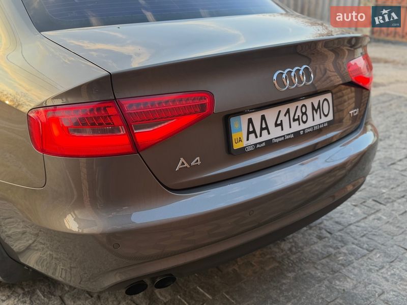 Седан Audi A4 2012 в Києві