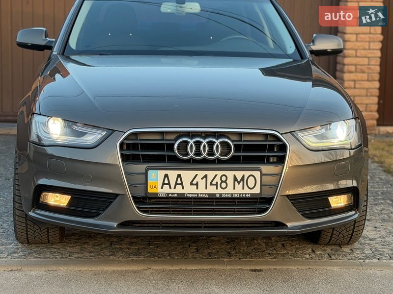 Седан Audi A4 2012 в Києві