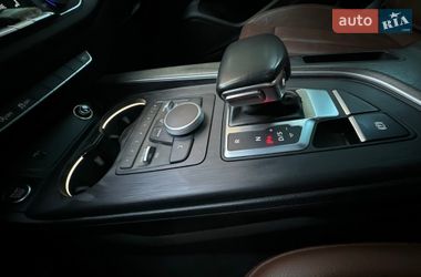 Седан Audi A4 2018 в Киеве