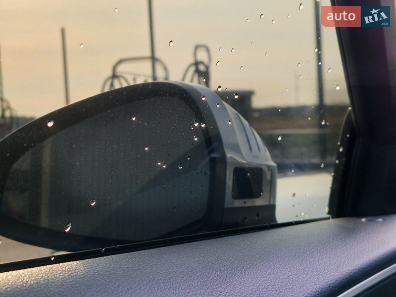 Седан Audi A4 2018 в Львове