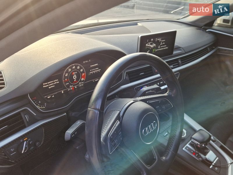 Седан Audi A4 2018 в Львове