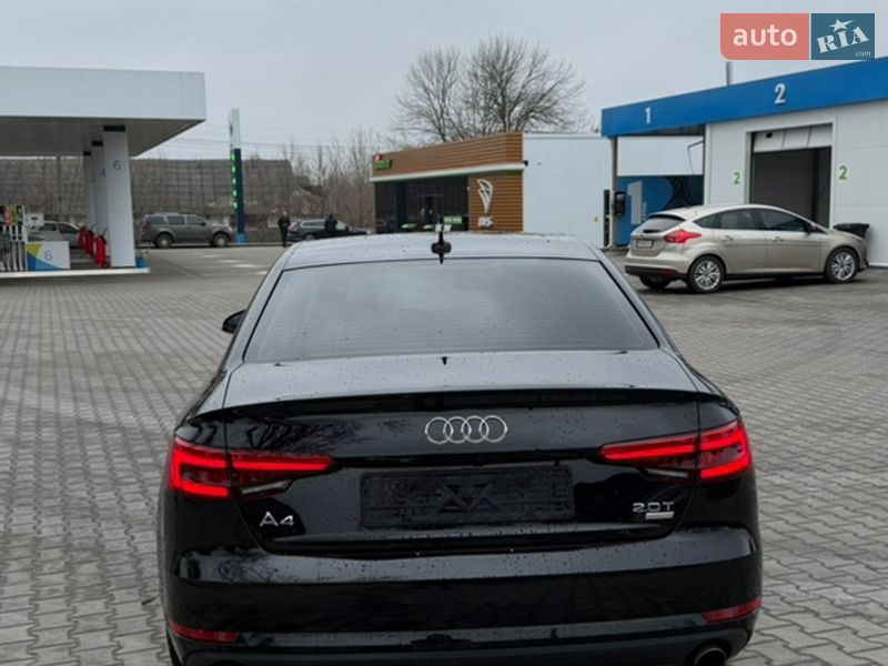 Седан Audi A4 2017 в Ромнах