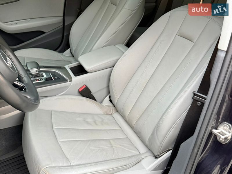 Седан Audi A4 2018 в Днепре