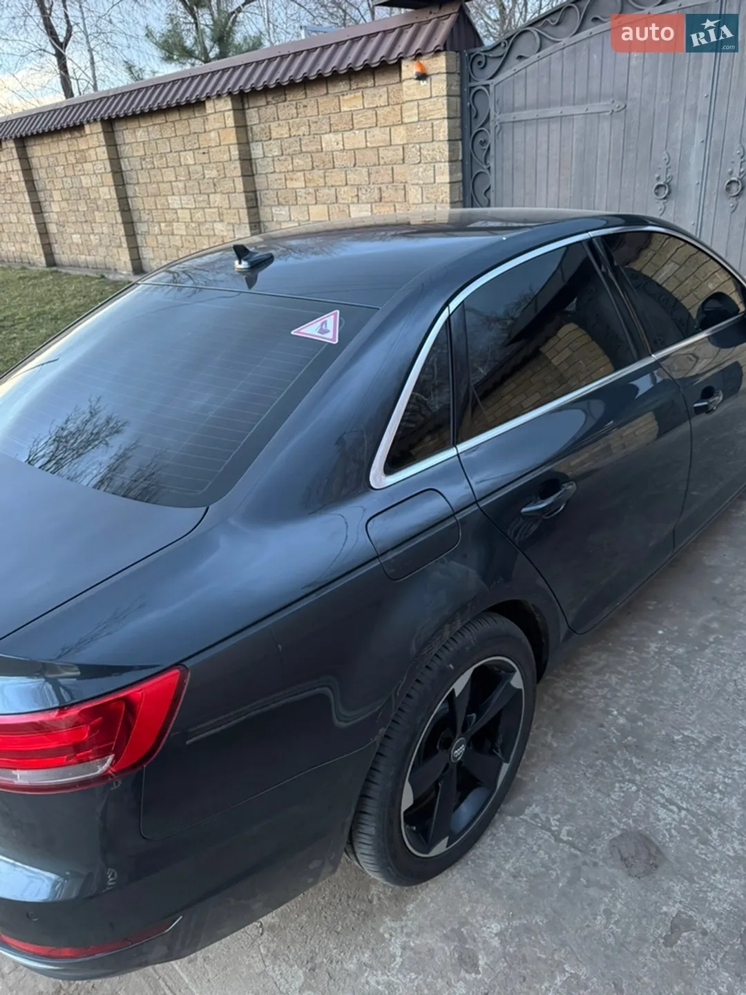 Audi A4 2016 VIN WAUZZZF41GA037992 фото оголошення 7 з 27