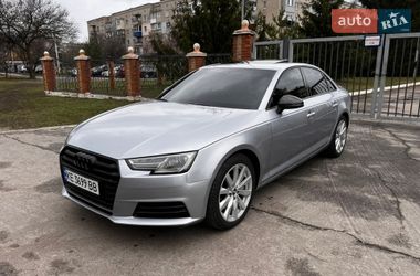 Седан Audi A4 2015 в Краснограді