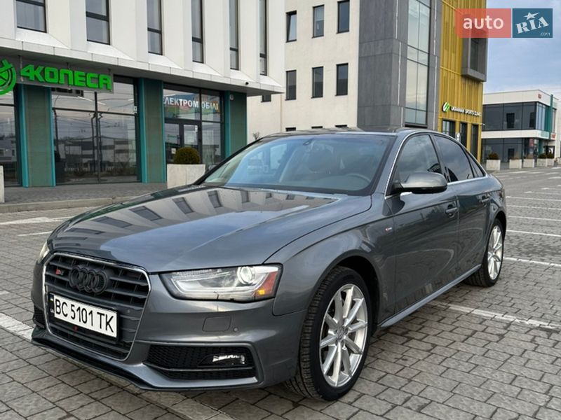 Седан Audi A4 2013 в Львове