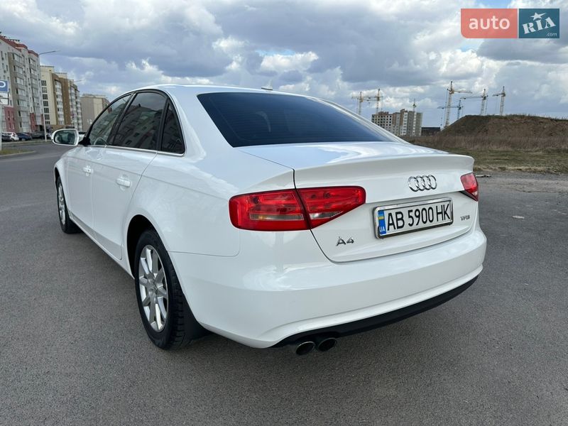 Седан Audi A4 2015 в Виннице