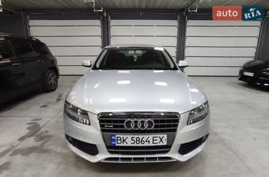 Седан Audi A4 2011 в Ровно