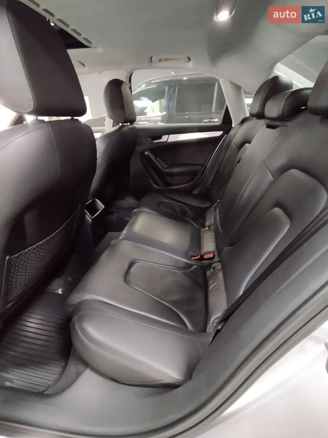 2011 Audi A4 - мініатюра 9