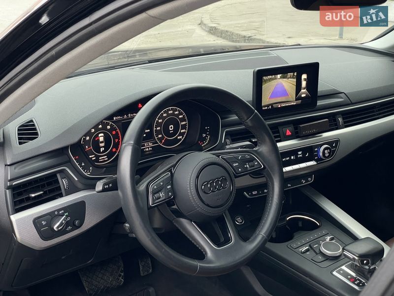 Седан Audi A4 2018 в Львові