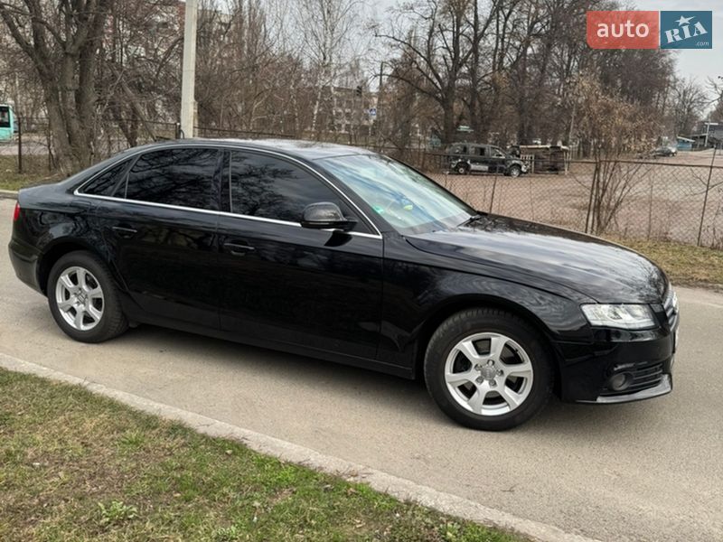 Седан Audi A4 2008 в Чернигове