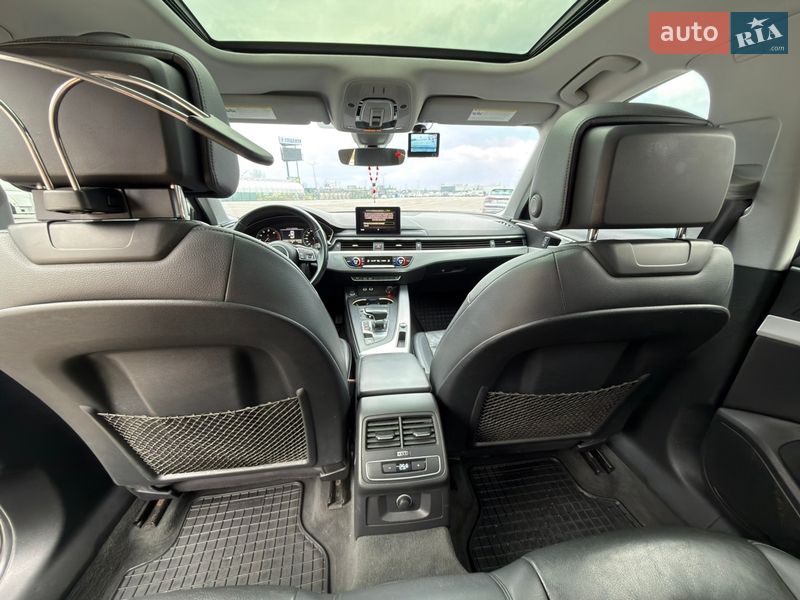 Седан Audi A4 2017 в Львове