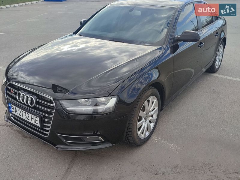 Седан Audi A4 2013 в Кропивницком