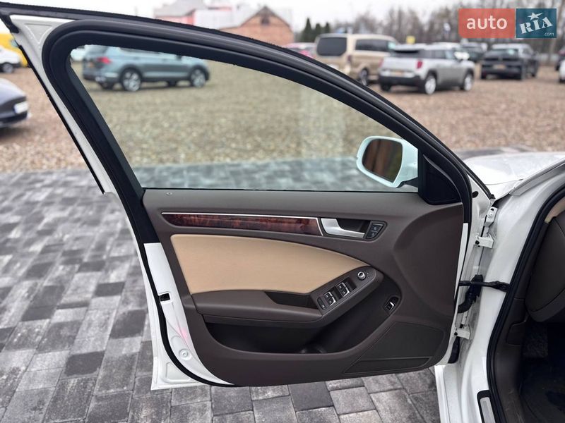Седан Audi A4 2014 в Коломые