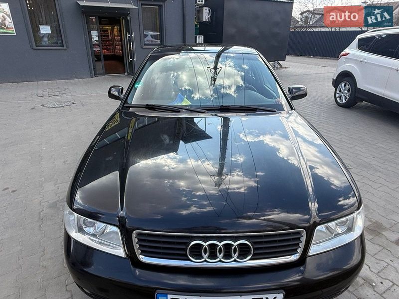 Седан Audi A4 1999 в Ровно