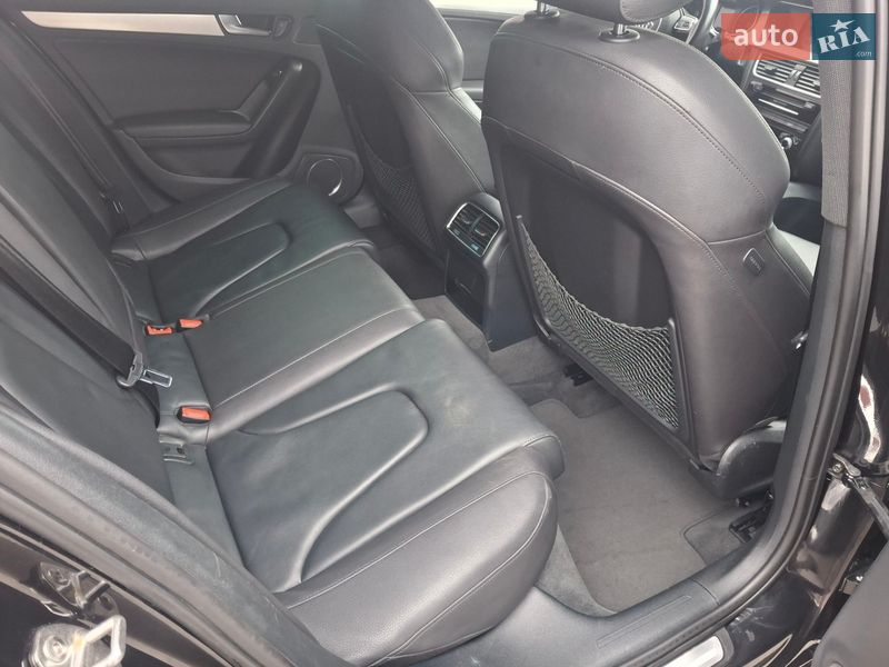 Седан Audi A4 2015 в Кам'янець-Подільському