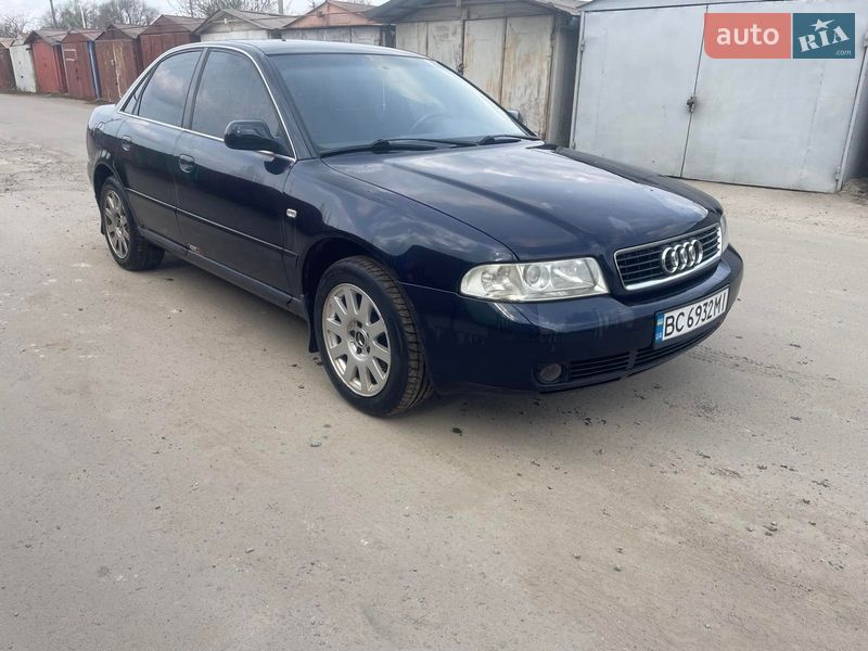 Седан Audi A4 2000 в Львові