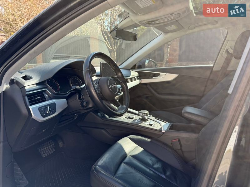 Седан Audi A4 2017 в Киеве