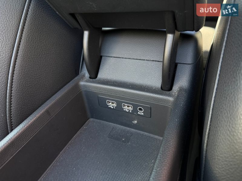 Седан Audi A4 2017 в Киеве