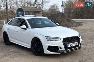 Седан Audi A4 2018 в Киеве