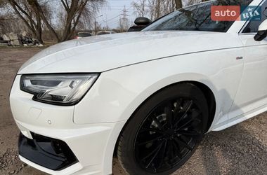 Седан Audi A4 2018 в Киеве