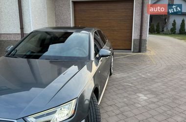Седан Audi A4 2016 в Яворові
