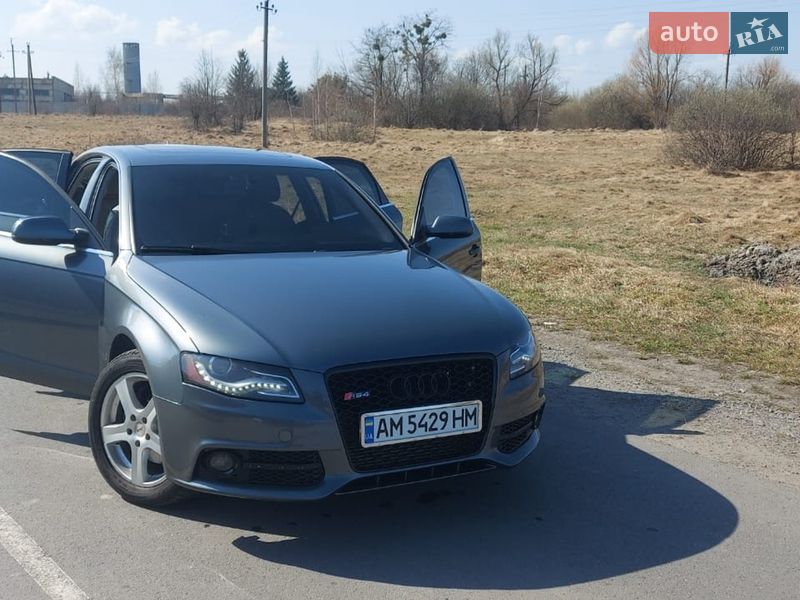 Седан Audi A4 2012 в Житомире