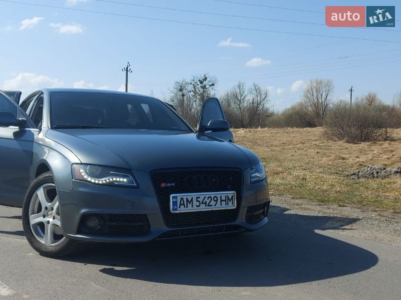 Седан Audi A4 2012 в Житомире