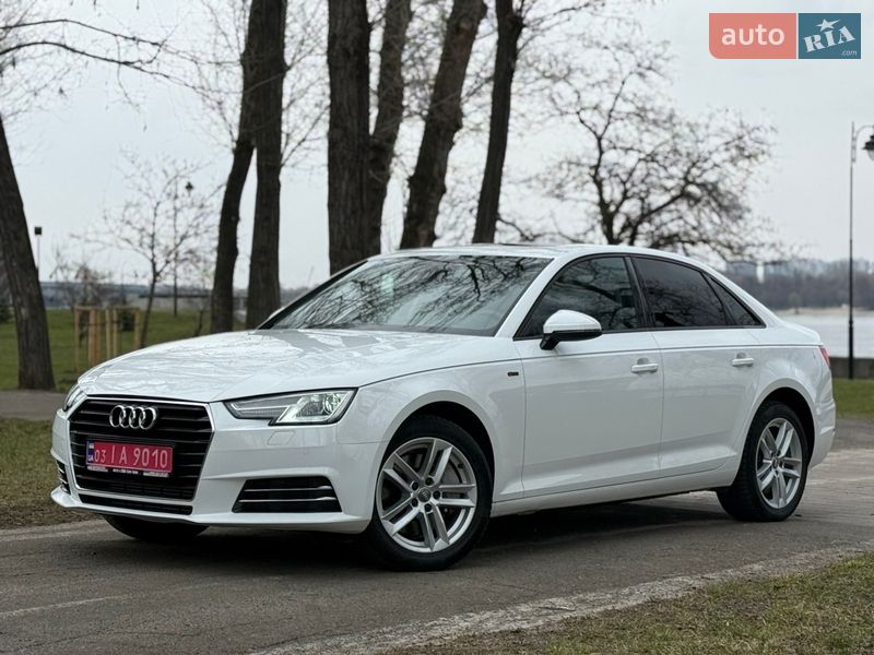 Седан Audi A4 2017 в Киеве