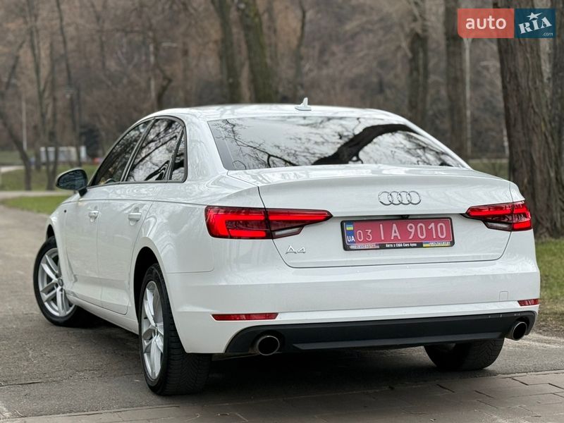 Седан Audi A4 2017 в Киеве