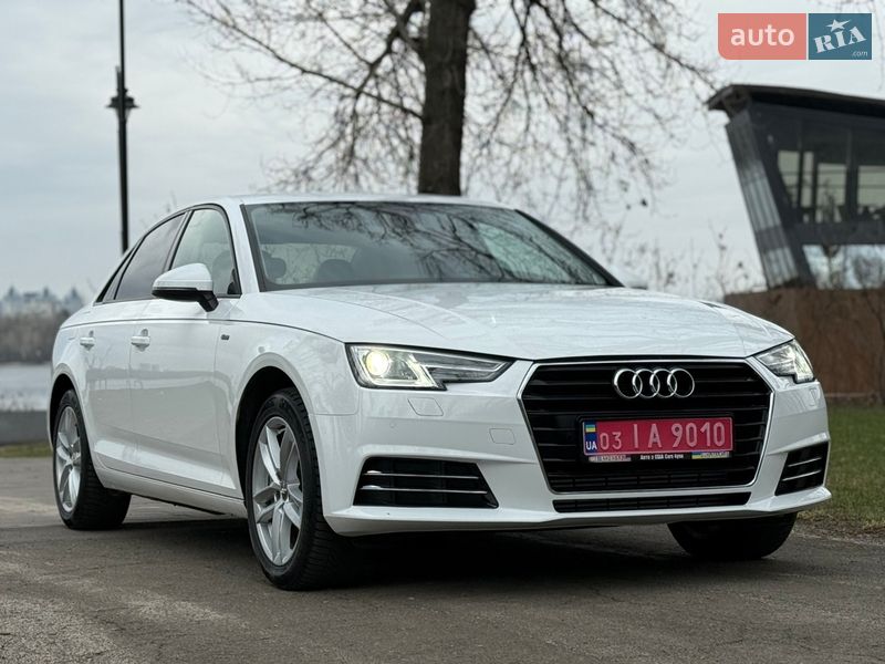 Седан Audi A4 2017 в Киеве