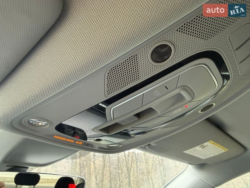 Седан Audi A4 2017 в Киеве