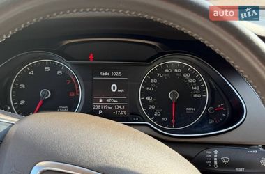 Седан Audi A4 2012 в Львове