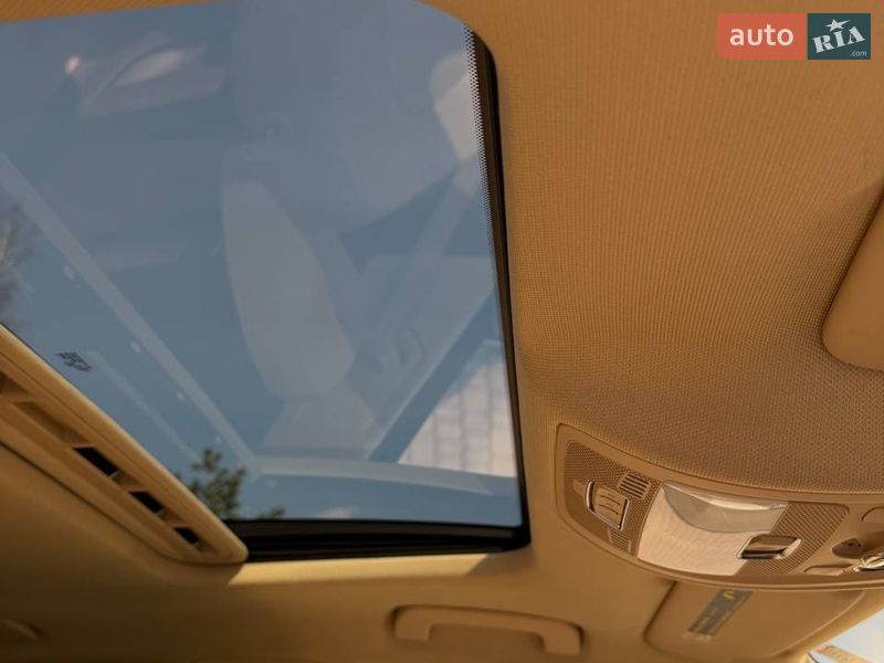 Седан Audi A4 2012 в Львові