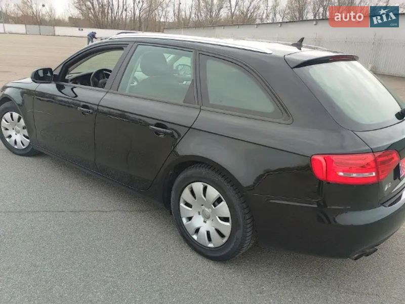 Универсал Audi A4 2012 в Киеве