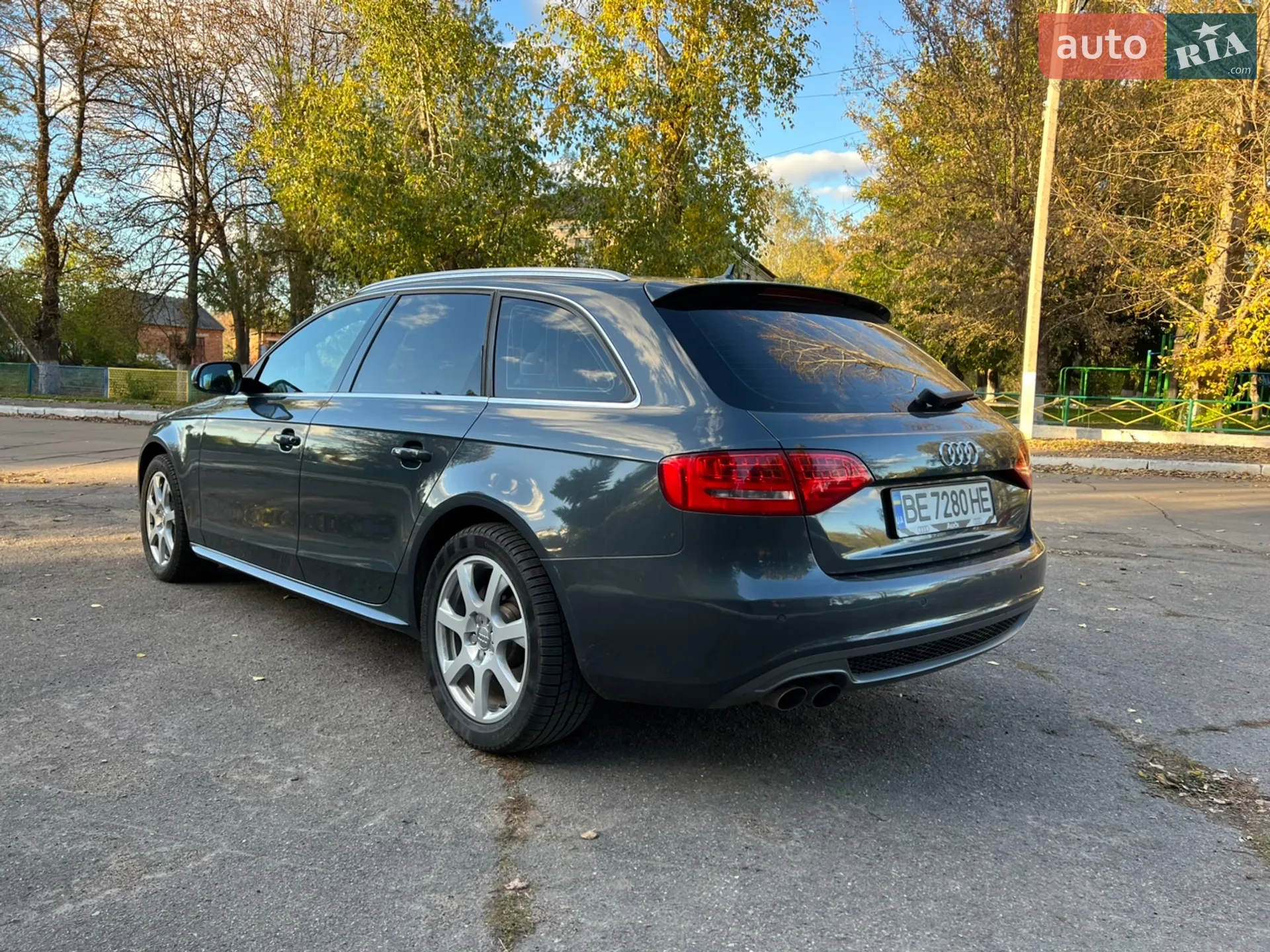 2010 Audi A4 - мініатюра 8