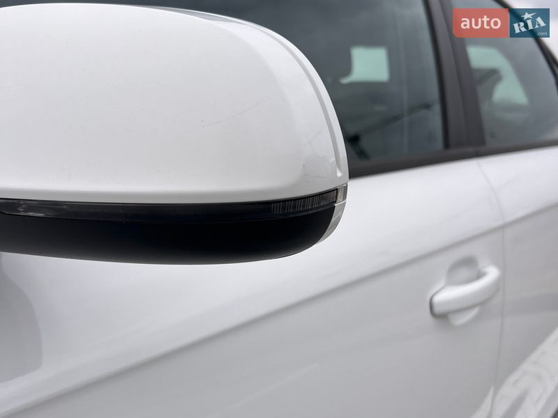 Седан Audi A4 2014 в Ирпене