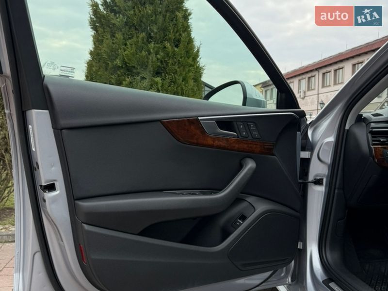 Седан Audi A4 2018 в Стрые